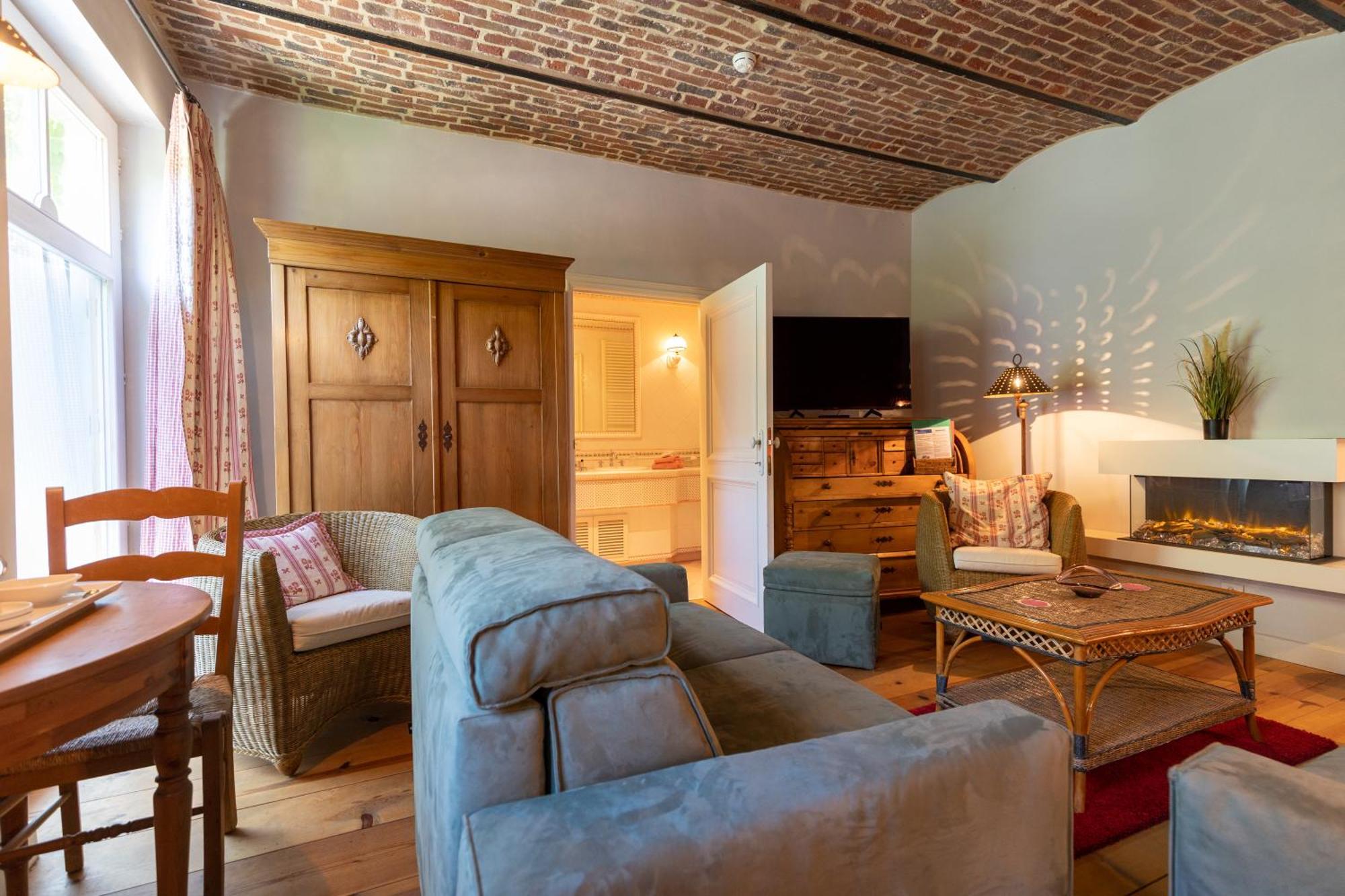 Vakantie Huizen De Heerlijkheid Satenbergh Villa Heers Dış mekan fotoğraf
